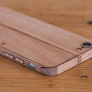 Mahogany iPhone Case / Wrap - For iPhone 11, iPhone 11 Pro, iPhone 11 Pro Max etc - Available in Teak, Bamboo, Walnut & more - Smooth Style