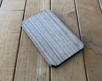 Walnoot business card case / mini portemonnee met magnetische sluiting - aangepaste gravure beschikbaar - bamboe, mahonie, teak en meer!