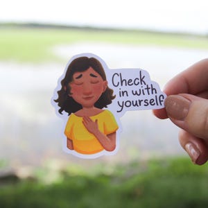 Adesivo de lembrete de saúde mental de autocompaixão / "Check in with yourself" / adesivos de vinil laminado à prova d'água / adesivo de garrafa de água