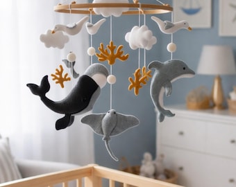 Móvil de cuna de ballena – Móvil de cuna de fieltro hecho a mano Bajo el mar Decoración costera para guardería Bebé ballena móvil de cuna de bebé Océano