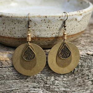 Boho Copper Dangle Earrings: Round multi-layer earrings.