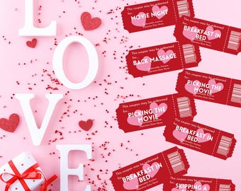 Puede incluir: Cupones imprimibles para el Día de San Valentín, de color rojo y blanco, con el texto "Noche de cine", "Desayuno en la cama", "Masaje de espalda", "Elegir la película", "Saltarse una tarea". Los cupones están sobre un fondo rosa con corazones rojos.