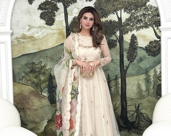 Hand-Painted Dupatta Lehenga Set: Embroidered Anarkali, Raw Silk Pakistani Wedding Dress