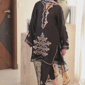 Fully Embroidered Kameez Trouser with Delicate Handwork - Indian Pakistani Salwar Suit Wedding party wear