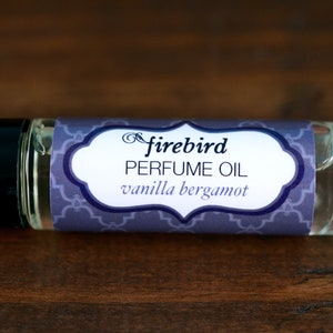 Vanilla Bergamot Perfume Oil - bergamot, lemon peel, black tea, vanilla, sandalwood, amber