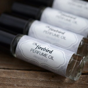 Snowdrift Perfume Oil, Peppermint, Vanilla, Evergreen image 4