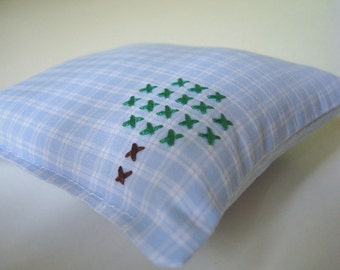 Picnic mini pillow with pocket