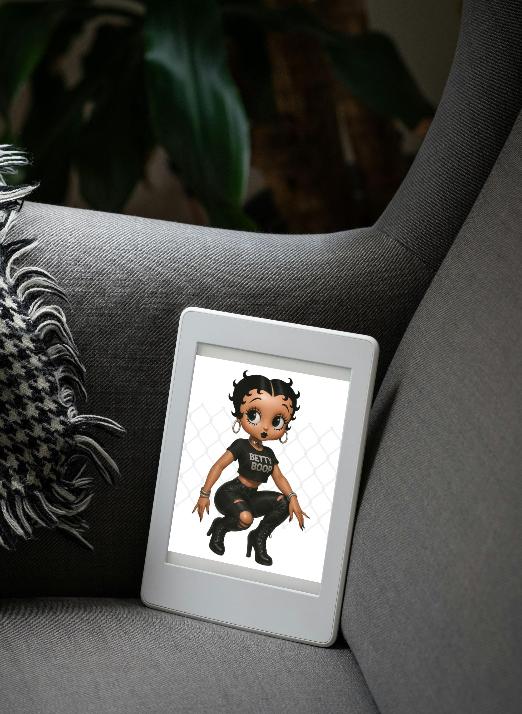 Betty in All Black - Etsy