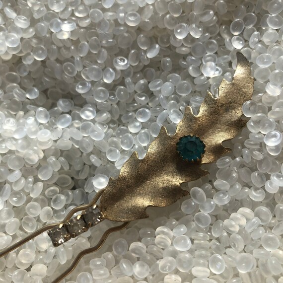 vintage rhinestone and emerald stone hair pin , h… - image 2