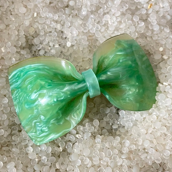 vintage barrette, large green  bow, glossy acryli… - image 1