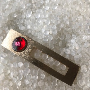 vintage barrette, hair clip, gold tone hair barrette ,etched open center, red glass cabochon ,with handpainted flower