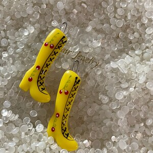 Vintage barrettes, pair of yellow boots, NOS on card , rain boots, 1960 barrette