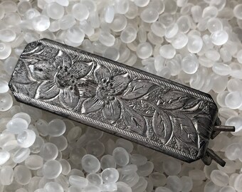 wonderful vintage barrette, engraved silver tone, flowers barrette, silver flowers