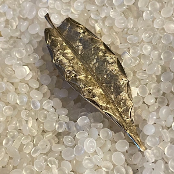 wonderful vintage barrette, etched gold leaf  , v… - image 6