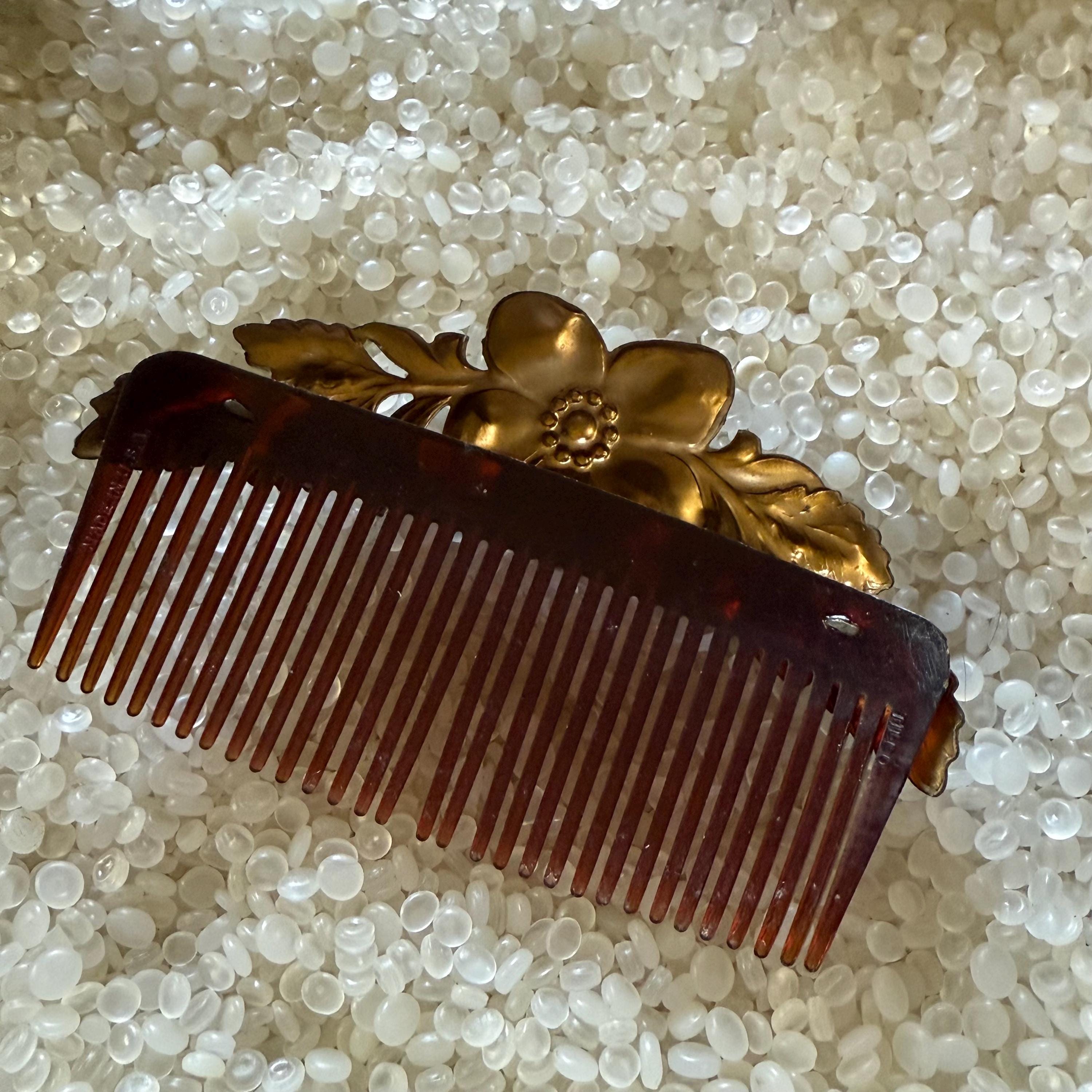 Vintage Hair Comb , 1970s Hair Comb, Pressed Metal, Floral Top ,chignon ...