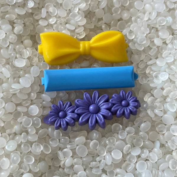 vintage  barrette,Goody Barrette,  plastic childs barrettes, set of 3 , purple flowers  daisy, blue bar, yellow bow