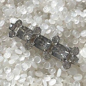 vintage barrette , rhinestone barrette,silver tone  with rhinestones and large clip ,r21