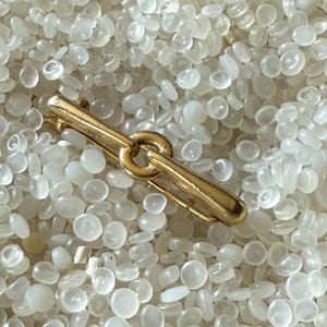 Vintage barrette,  Hair slide,  molded metal Gold  Tone, shiny gold , simplistic design, small barrette,w4
