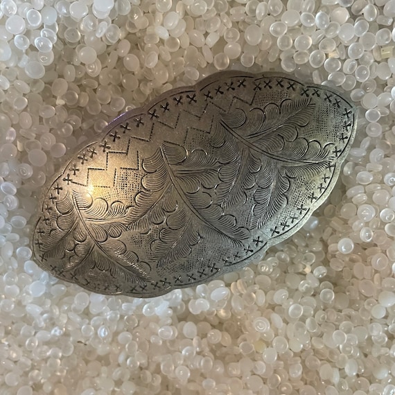 vintage barrette , silver  barrette, etched barrette , carved barrette,large oval  barrette, k41