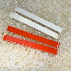 vintage barrettes, Goody stay tight 1970s ,matching sets, narrow barrettes,  white barrette ,  soft red barrette   ,slender barrettes, r38