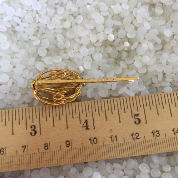 vintage hair pin,gold wire hair pin, wire cluster - image 3