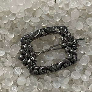 Vintage hair Barrette , pewter tone filigree circle Barrette,Pretty &quot;Open&quot; work, Textured Style plated metal