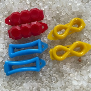 vintage  barrette plastic childs barrettes,3 of 2, red, yellow and blue , small childrens barrette, p 22