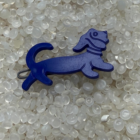 vintage barrette, weiner dog, sausage dog,blue dog barrette, vintage 1970s barrette , in5