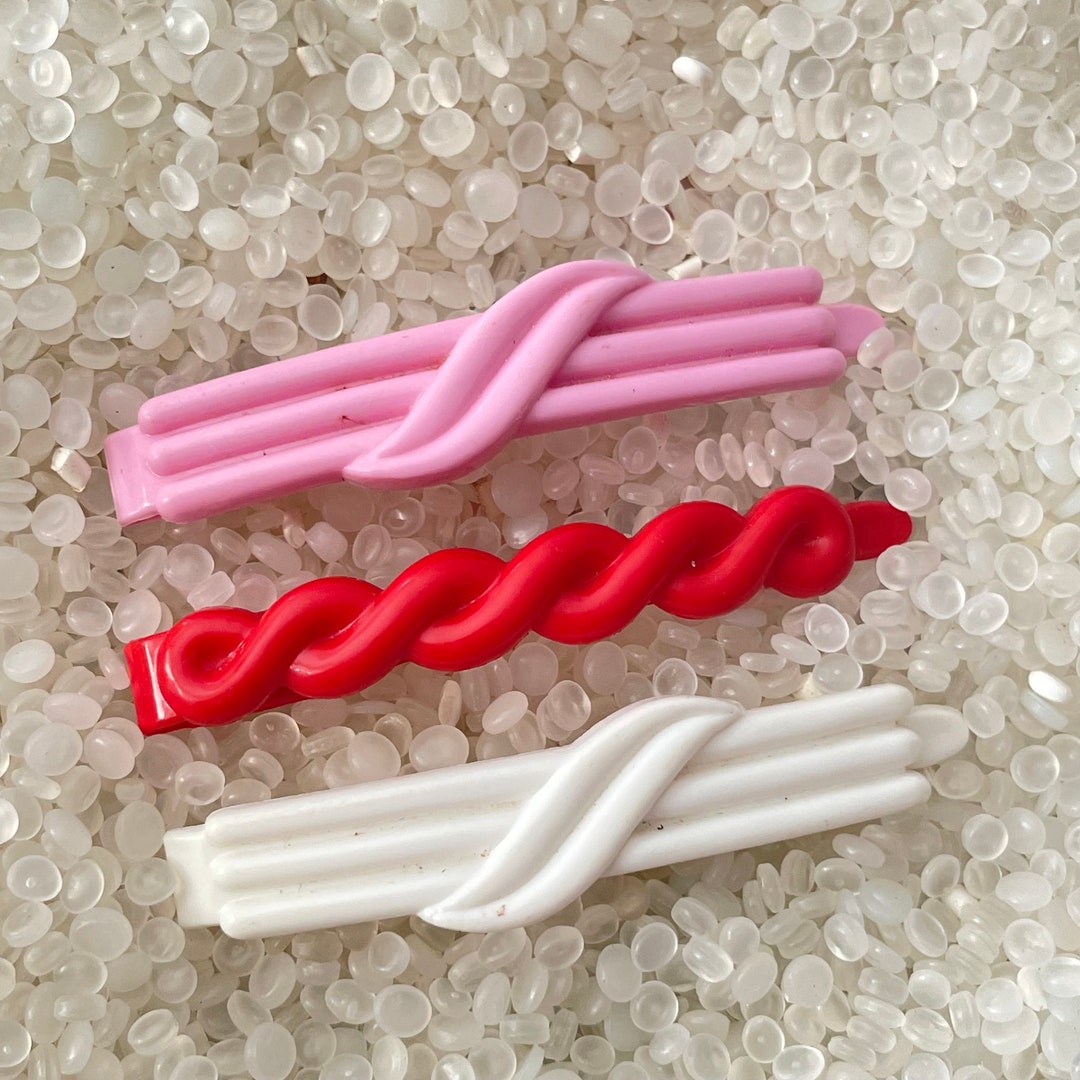 Kidcore Vintage Twist Barrette: Plastic Hair Clip, 1970s-80s, Long