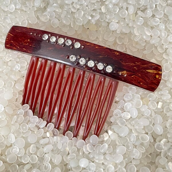 vintage hair comb , 1980  rhinestones comb , side wept hair style ,t8