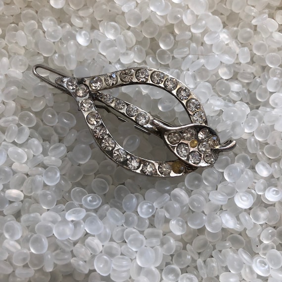 vintage barrette, beautiful pronged rhinestones, h