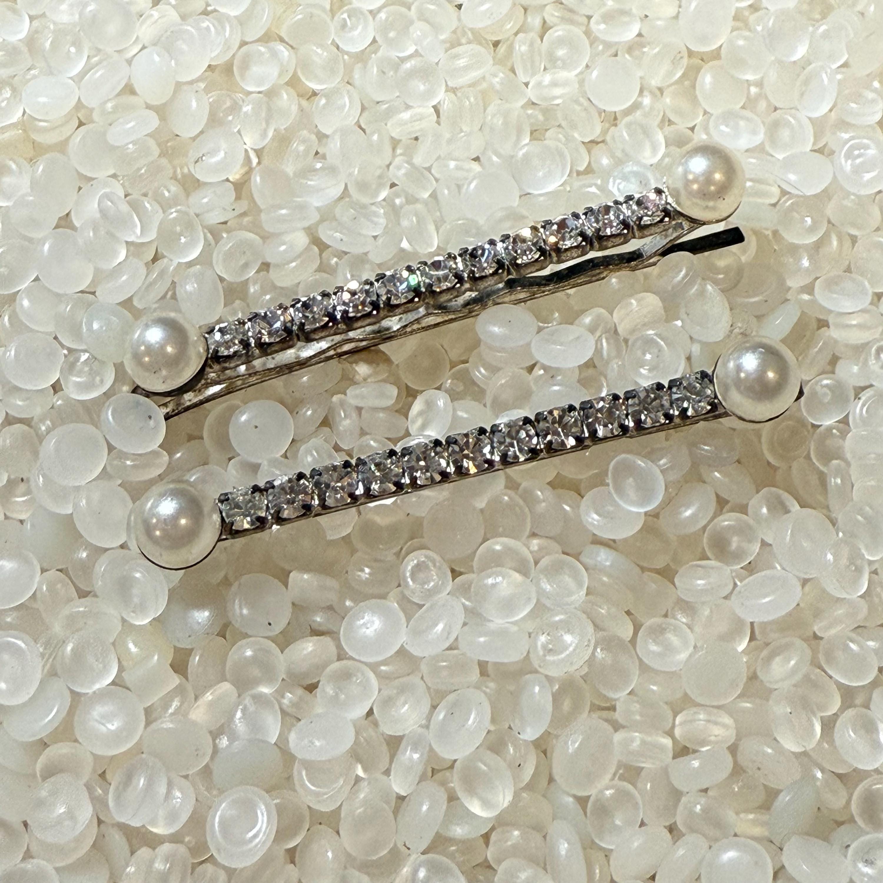 Vintage Hair Clips, Pearls and Rhinestones, Matching Pair  display picture 2