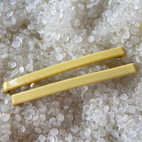 vintage barrettes, narrow barrette, Goody barrettes, long narrow barrettes,  longer size 3 inch , yellow barrettes, uk3