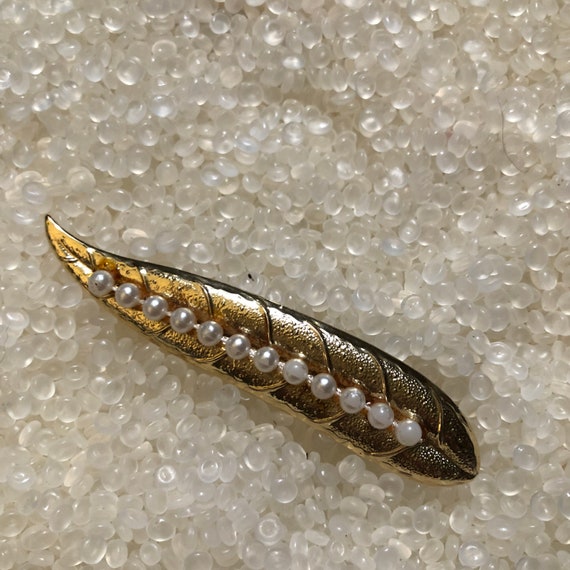 Vintage Barrette, Hair Clip, Gold Tone Leaf Hair Clip Back  display picture 2