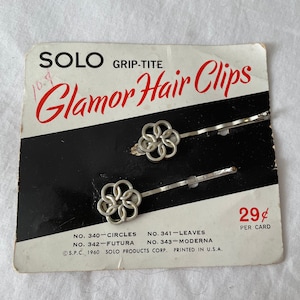 vintage bobby pins  on original card NOS vintage 1960 retro bobby pins, intertwined circle