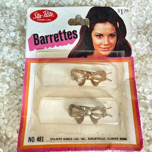 vintage barrettes,  on original card NOS, stay tight barrette , tiny bows,  gold  tone, silver tone, Sta-tite barrettes,