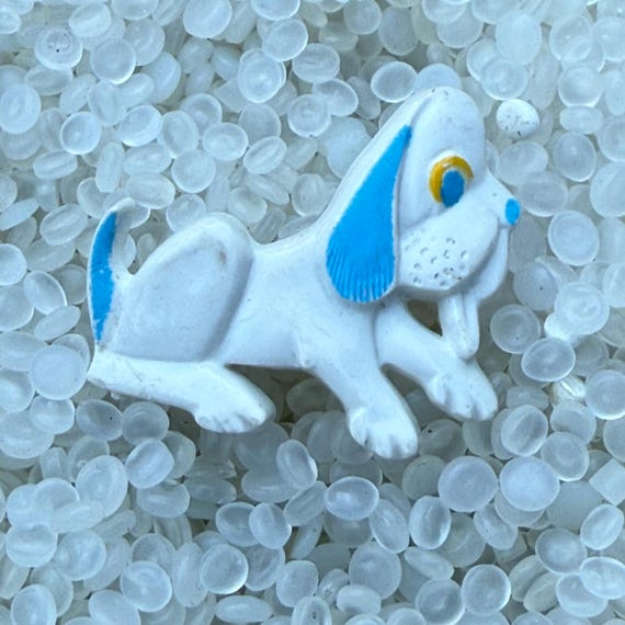 vintage hair barrette , dog barrette, hound dog,white and blue dog ,