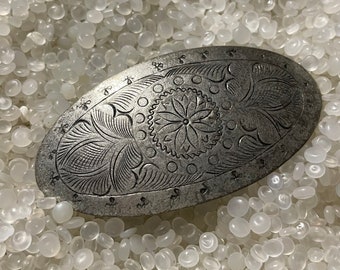 vintage barrette , silver  barrette, etched barrette , carved barrette,large oval  barrette