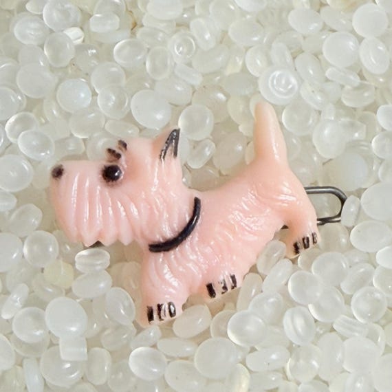 vintage barrette,  little  dog, scottie dog, pink  barrette, pink dog , Tilco, old barrette ,q31