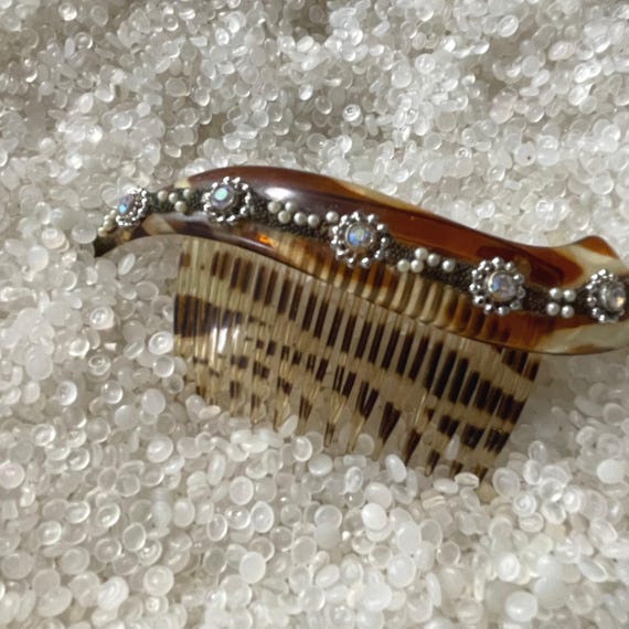 Vintage Hair Comb, Large Comb , Bright Rhinestones and Pearl  display picture 1