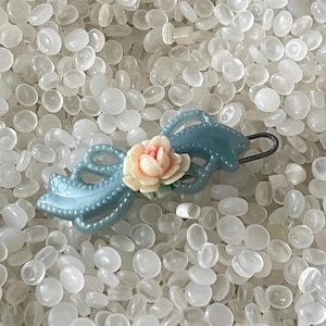 vintage hair barrette, blue bow with soft pink  rosebud, vintage 1950, small barrette,rb8
