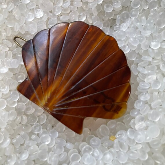 Vintage barrette, seashell barrette, 1970s barrett