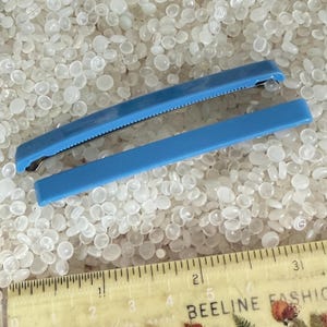 vintage barrettes, narrow barrette, Goody barrettes, long narrow barrettes,  longer size, 3 inch , blue barrettes, h11