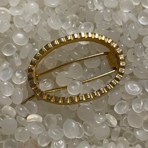 Vintage barrette,  Hair Clip,  open oval ,  gold  Tone, serrated , tiny barrette,