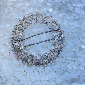 Vintage hair Barrette , pewter tone filigree circle Barrette,Pretty &quot;Open&quot; work, Textured Style plated metal rb1