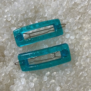 vintage barrette, clear aqua  blue barrettes, open rectangle shape, vintage 1990s hair accessories, subtle glitter, w1