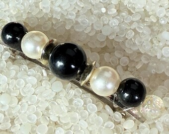 Vintage Faux Pearl Barrette: Black & Silver Bead Hair Clip  display picture 1