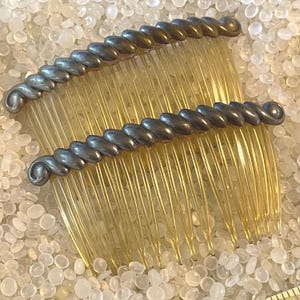 vintage hair combs, silver top comb,  silver twisted top , matching pair,