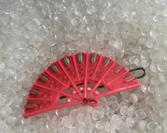 vintage barrette, bright strawberry red ,  fan barrette, vintage 1970s barrette,gg4