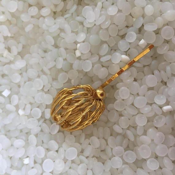 vintage hair pin,gold wire hair pin, wire cluster - image 4